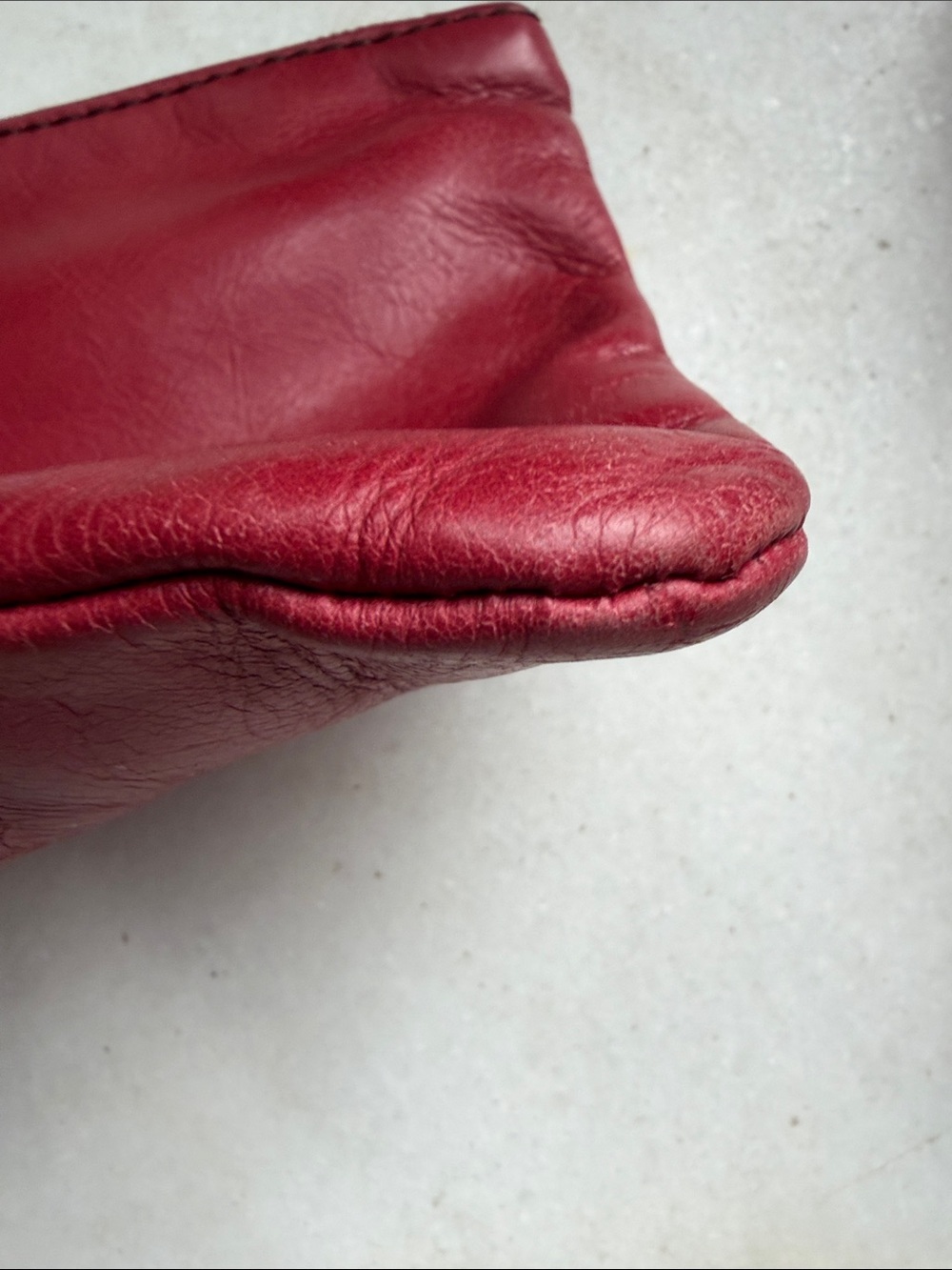 HOBO Sable Wristlet - Picture 5 of 12